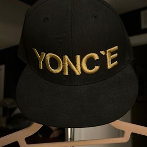 Lids brand hat size 6 7/8 womens black